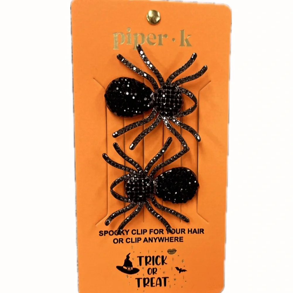 NWT ⚜️🕷️⚜️ Piper K rhinestones hinged spiders Halloween Bobby Pins set of 2